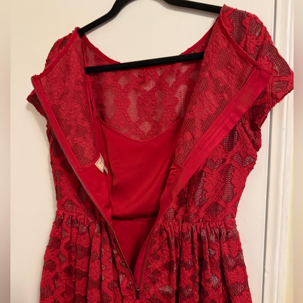 MOULINETTE SOEURS by
ANTHROPOLOGIE Rubied Lace Fit and
Flair Party Dress - Picture 7 of 10